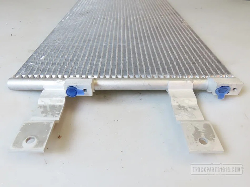 MAN 81.61920-6041 Condensor TGX 2007 - Radiateur pour Camion: photos 2 MAN 81.61920-6041 Condensor TGX 2007 - Radiateur pour Camion: photos 2