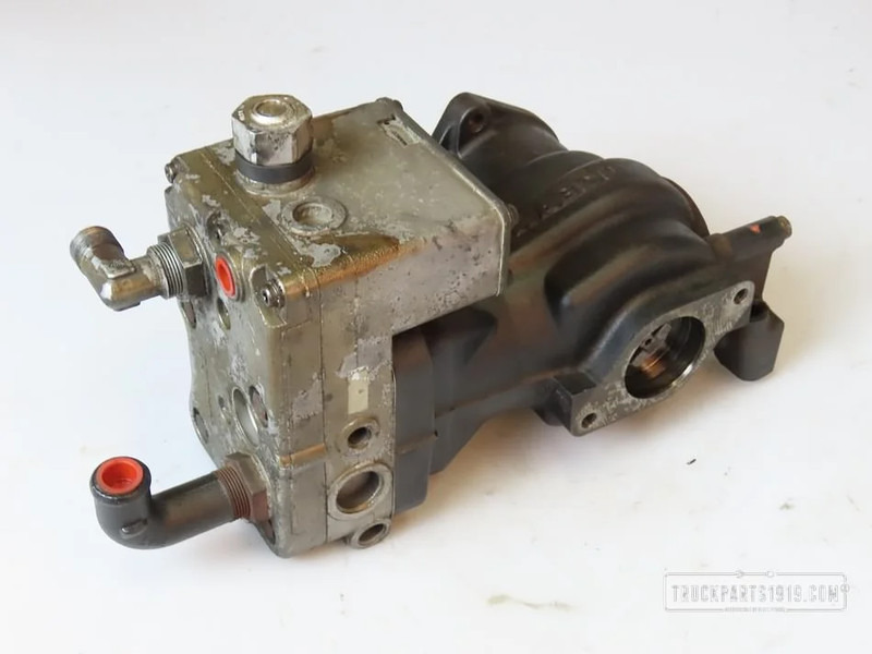 MAN Compressed Air System Luchtcompressor 1 cil - Compresseur pour Camion: photos 2 MAN Compressed Air System Luchtcompressor 1 cil - Compresseur pour Camion: photos 2