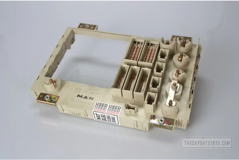 MAN Electrical System Zekeringkast TGX - Fusible pour Camion: photos 2 MAN Electrical System Zekeringkast TGX - Fusible pour Camion: photos 2