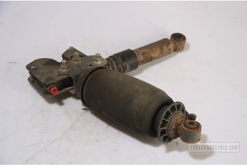 Renault Body & Chassis Parts Cabine vergrendeling - Suspension de cabine pour Camion: photos 2 Renault Body & Chassis Parts Cabine vergrendeling - Suspension de cabine pour Camion: photos 2