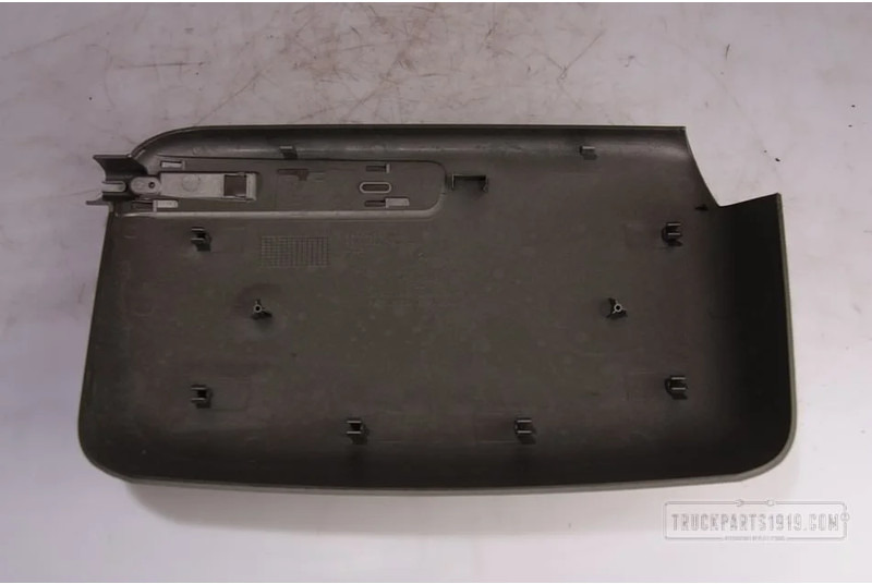 Renault Body & Chassis Parts Hoofdspiegelkap Renault T/LV - Rétroviseur pour Camion: photos 1 Renault Body & Chassis Parts Hoofdspiegelkap Renault T/LV - Rétroviseur pour Camion: photos 1