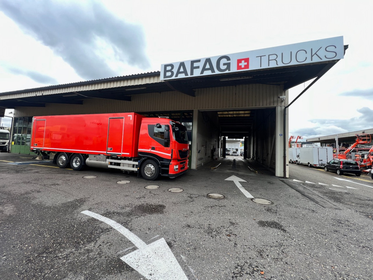 IVECO 260S42 Stralis - Camion fourgon: photos 2 IVECO 260S42 Stralis - Camion fourgon: photos 2