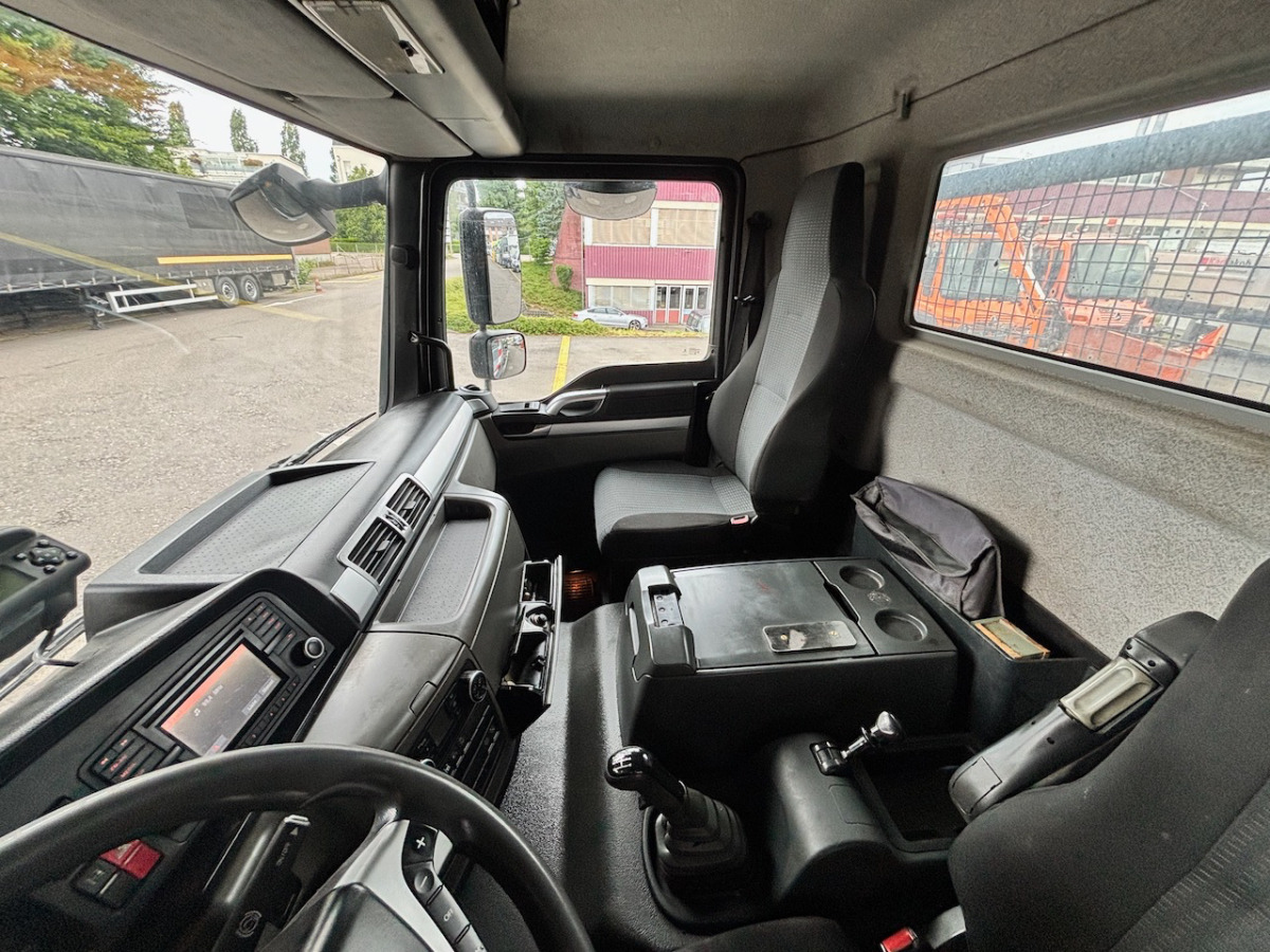 MAN TGM 18.340 - Camion multibenne: photos 5 MAN TGM 18.340 - Camion multibenne: photos 5