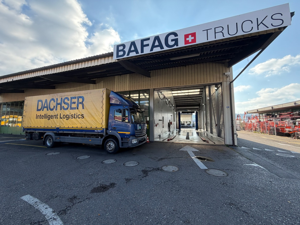 MERCEDES 1224 L - Camion à rideaux coulissants: photos 2 MERCEDES 1224 L - Camion à rideaux coulissants: photos 2