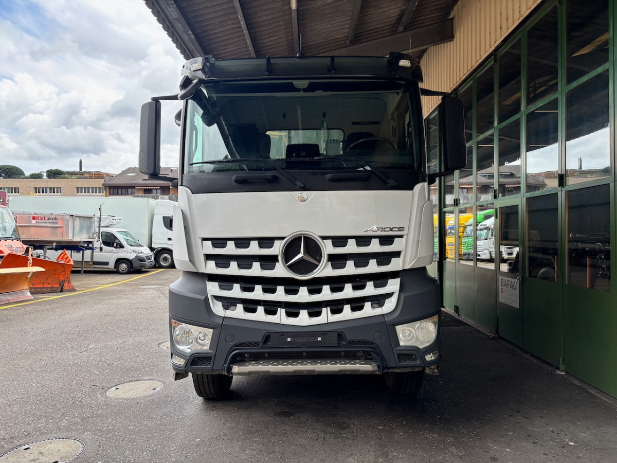 MERCEDES Arocs 3251 - Camion benne: photos 3 MERCEDES Arocs 3251 - Camion benne: photos 3