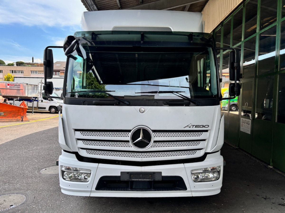 MERCEDES Atego 1530 - Camion fourgon: photos 3 MERCEDES Atego 1530 - Camion fourgon: photos 3