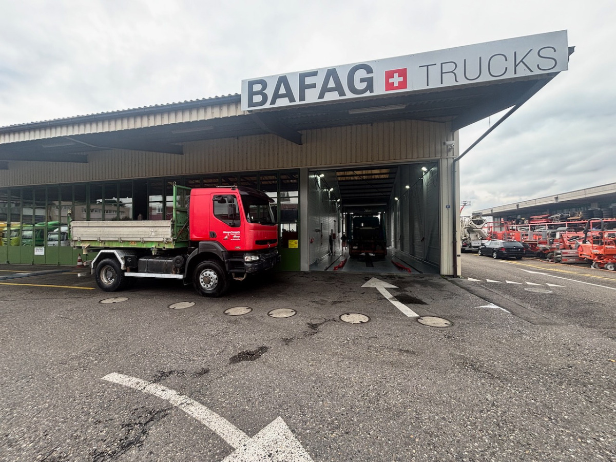 RENAULT Kerax 420DCI 4x4 - Camion benne: photos 2 RENAULT Kerax 420DCI 4x4 - Camion benne: photos 2