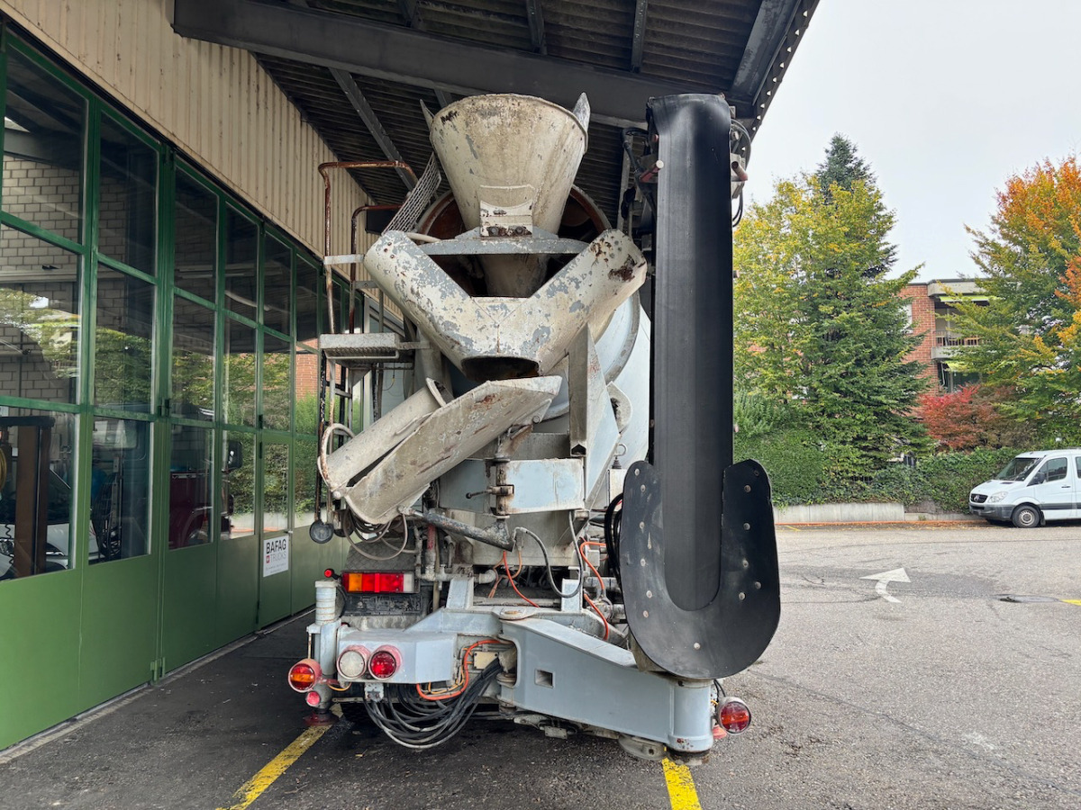 Camion malaxeur SCANIA P124CB8x4: photos 11 Camion malaxeur SCANIA P124CB8x4: photos 11