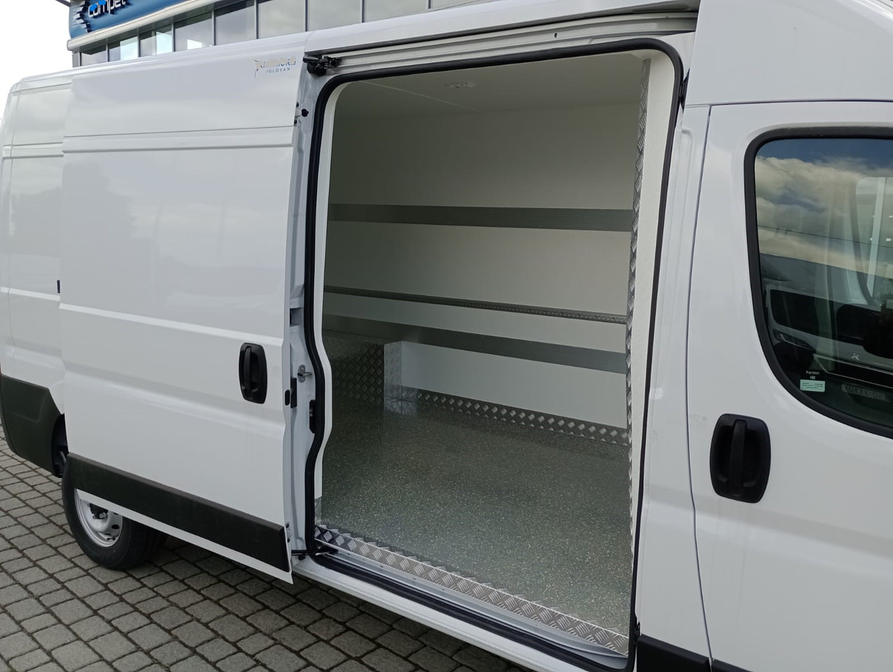 Fiat Ducato 140 L3H2 Kühlkasten - Véhicule utilitaire frigorifique: photos 4 Fiat Ducato 140 L3H2 Kühlkasten - Véhicule utilitaire frigorifique: photos 4