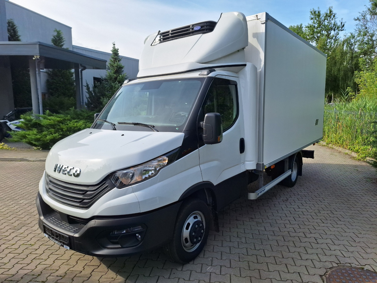 Iveco Daily 70C18 Kühlkoffer LBW BÃR - Véhicule utilitaire frigorifique: photos 2 Iveco Daily 70C18 Kühlkoffer LBW BÃR - Véhicule utilitaire frigorifique: photos 2