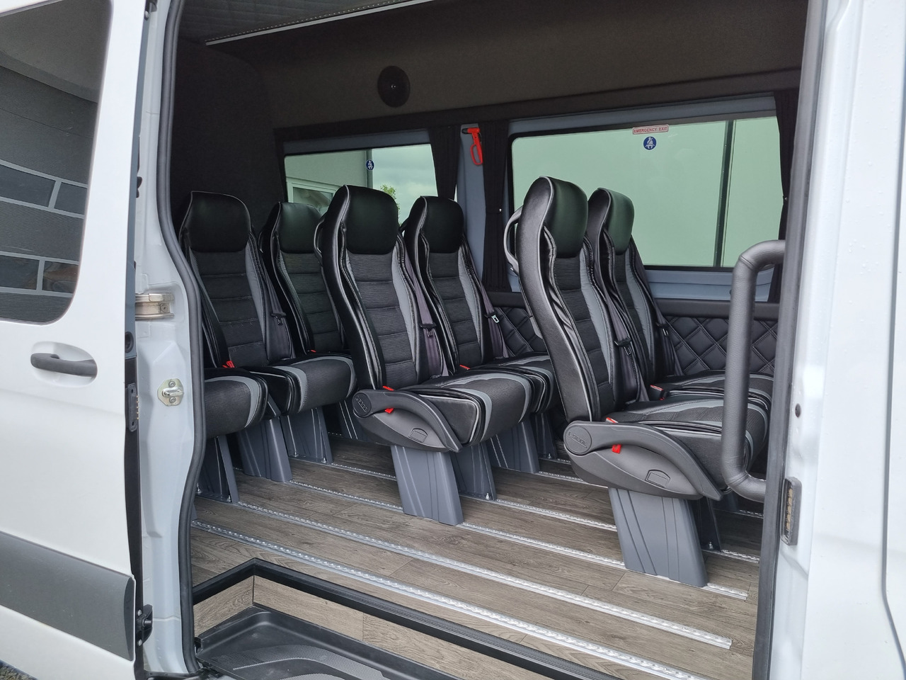 Mercedes 319 L3H2 9-Sitzer - Utilitaire double cabine: photos 1 Mercedes 319 L3H2 9-Sitzer - Utilitaire double cabine: photos 1