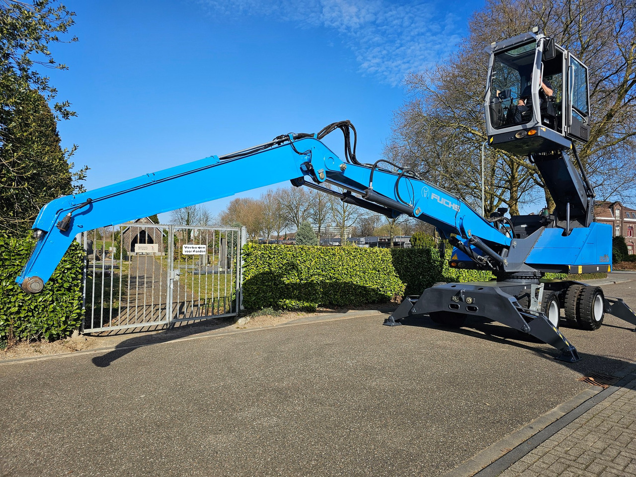 Fuchs MHL 320 With Multi Purpose Stick And Magnet System - Pelle de manutention: photos 2 Fuchs MHL 320 With Multi Purpose Stick And Magnet System - Pelle de manutention: photos 2