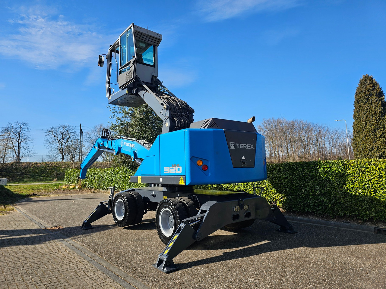 Fuchs MHL 320 With Multi Purpose Stick And Magnet System - Pelle de manutention: photos 3 Fuchs MHL 320 With Multi Purpose Stick And Magnet System - Pelle de manutention: photos 3