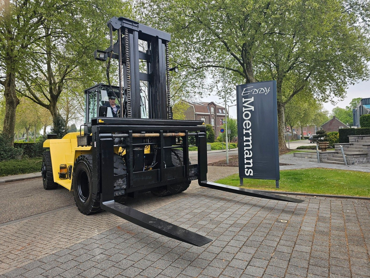 Hyster H18.00XM-12 - Chariot élévateur diesel: photos 1 Hyster H18.00XM-12 - Chariot élévateur diesel: photos 1