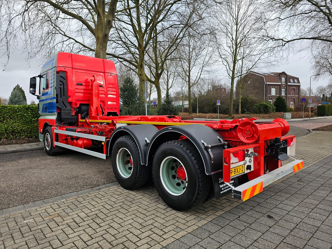 MAN TGX 26.560 XLX 6X4 - Camion ampliroll: photos 2 MAN TGX 26.560 XLX 6X4 - Camion ampliroll: photos 2