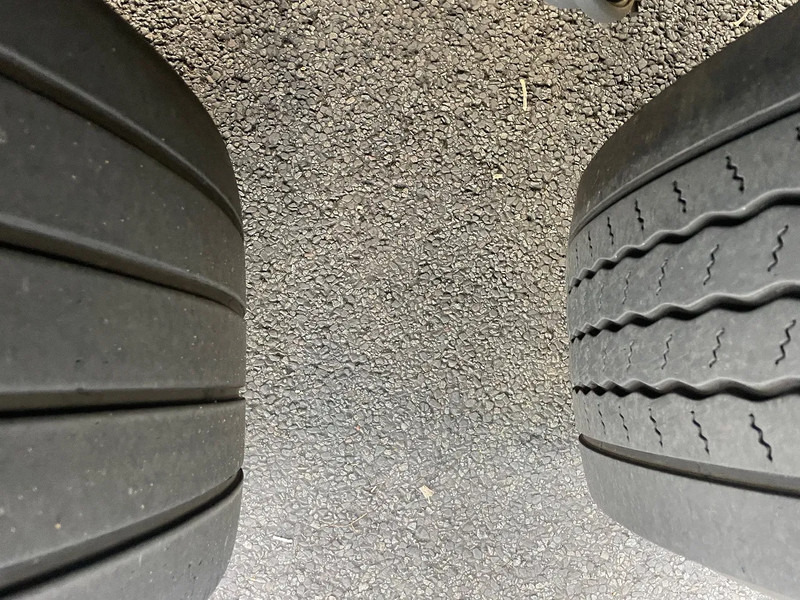 Semi-remorque frigorifique Krone Koeler 3 Asser met laadklep. Komt nog binnen: photos 15 Semi-remorque frigorifique Krone Koeler 3 Asser met laadklep. Komt nog binnen: photos 15