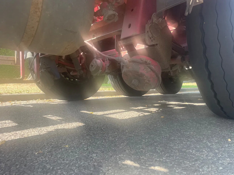 Renders 2x 20 1x 30 1x 40 in prijs verlaagt - Semi-remorque porte-conteneur/ Caisse mobile: photos 4 Renders 2x 20 1x 30 1x 40 in prijs verlaagt - Semi-remorque porte-conteneur/ Caisse mobile: photos 4