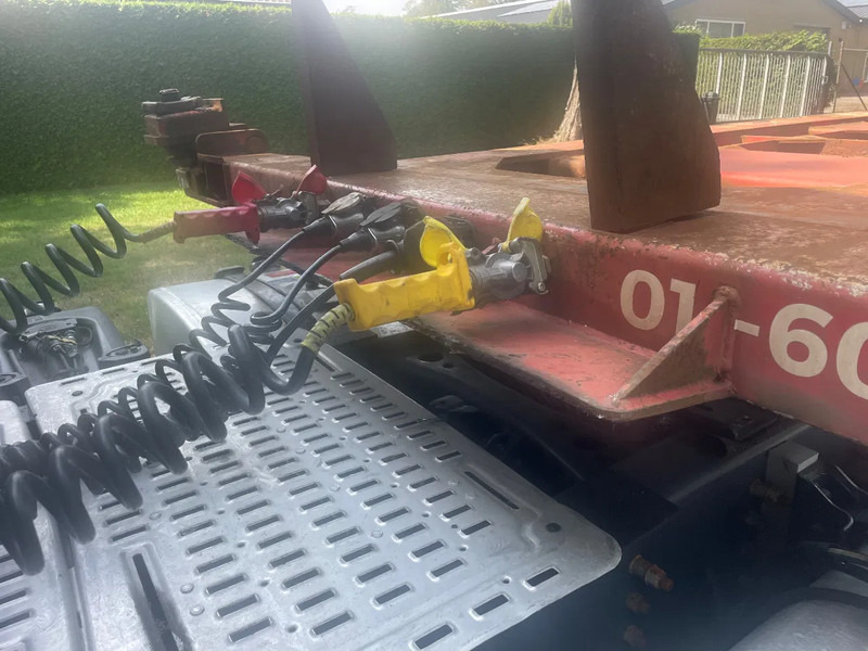 Renders 2x 20 1x 30 1x 40 in prijs verlaagt - Semi-remorque porte-conteneur/ Caisse mobile: photos 2 Renders 2x 20 1x 30 1x 40 in prijs verlaagt - Semi-remorque porte-conteneur/ Caisse mobile: photos 2