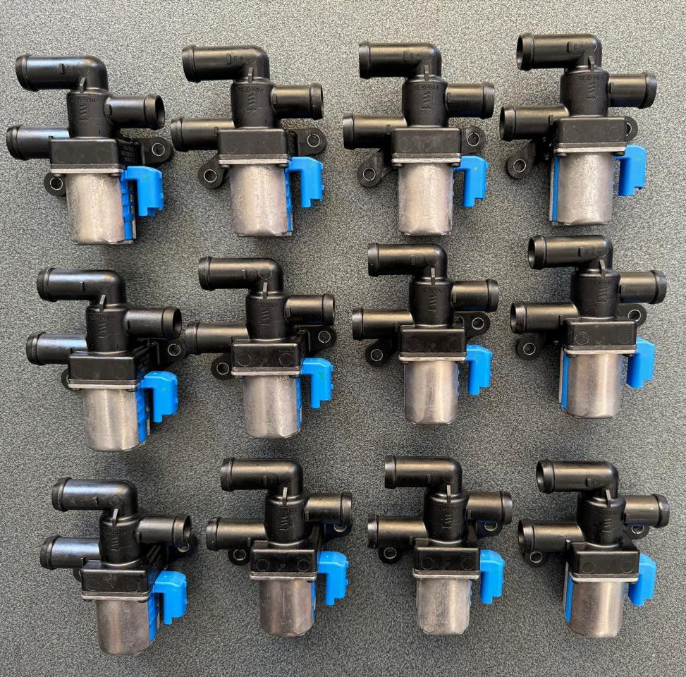CABIN HEATER WATER VALVE MAN TGS - Chauffage/ Ventilation: photos 1 CABIN HEATER WATER VALVE MAN TGS - Chauffage/ Ventilation: photos 1