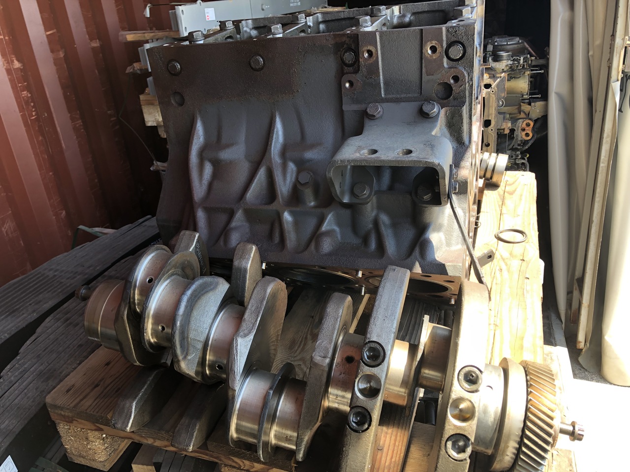CRANKCASE-CRANKSHAFT ACTROS EURO2-3-4-5 - Bloc-cylindres pour Camion: photos 2 CRANKCASE-CRANKSHAFT ACTROS EURO2-3-4-5 - Bloc-cylindres pour Camion: photos 2