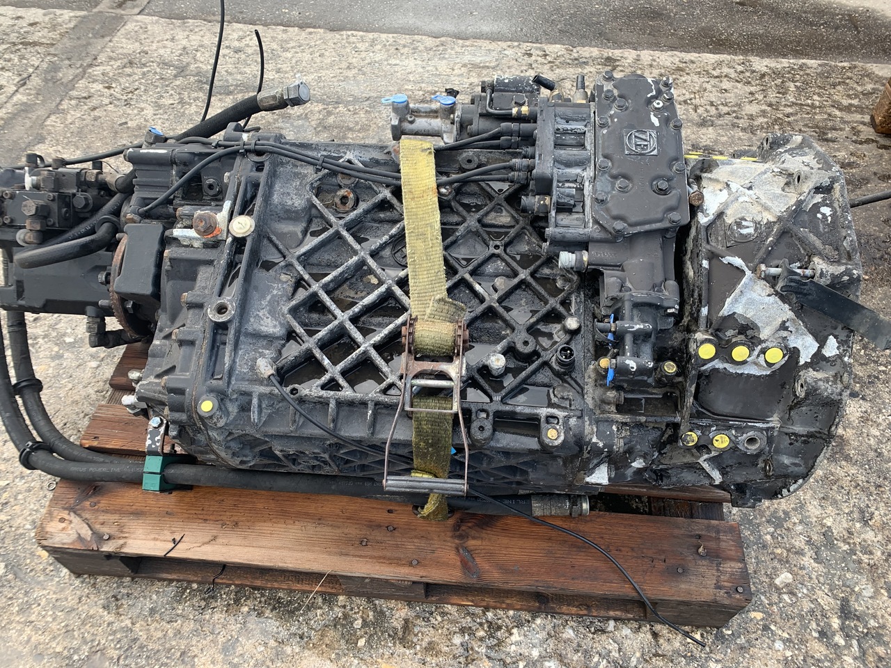 GEARBOX 16S2523 MAN TGA - Boîte de vitesse pour Camion: photos 4 GEARBOX 16S2523 MAN TGA - Boîte de vitesse pour Camion: photos 4