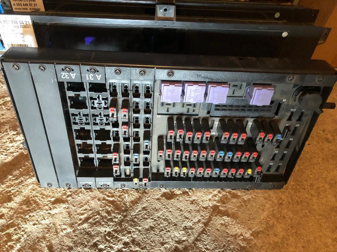 MERCEDES ACTROS ELECTRICAL BASIC MODULE - Relais: photos 1 MERCEDES ACTROS ELECTRICAL BASIC MODULE - Relais: photos 1