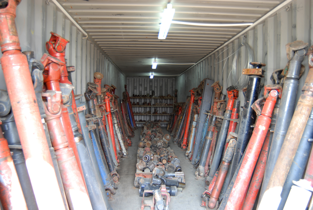 PROPELLER SHAFT FOR MERCEDES-BENZ AND MAN  - Arbre à cardan pour Camion: photos 2 PROPELLER SHAFT FOR MERCEDES-BENZ AND MAN  - Arbre à cardan pour Camion: photos 2