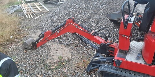 Hinowa DM8 Minikaivuri - Mini pelle: photos 5 Hinowa DM8 Minikaivuri - Mini pelle: photos 5