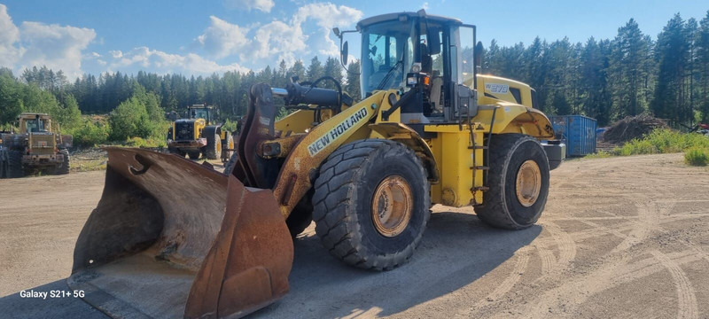 New Holland W270 - Chargeuse sur pneus: photos 1 New Holland W270 - Chargeuse sur pneus: photos 1