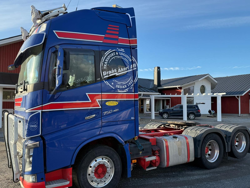 Volvo FH750 - Tracteur routier: photos 3 Volvo FH750 - Tracteur routier: photos 3
