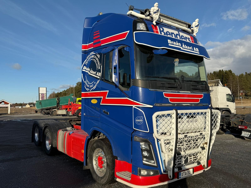 Volvo FH750 - Tracteur routier: photos 1 Volvo FH750 - Tracteur routier: photos 1