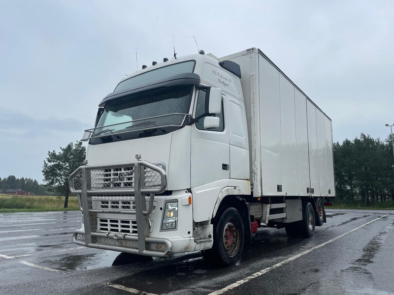 Volvo FH500 Globe XL - Camion fourgon: photos 1 Volvo FH500 Globe XL - Camion fourgon: photos 1