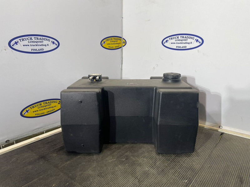 Volvo - Réservoir de carburant: photos 1 Volvo - Réservoir de carburant: photos 1