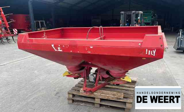 Lely centerliner stooier , front aandrijving - Distributeur d'engrais: photos 2 Lely centerliner stooier , front aandrijving - Distributeur d'engrais: photos 2