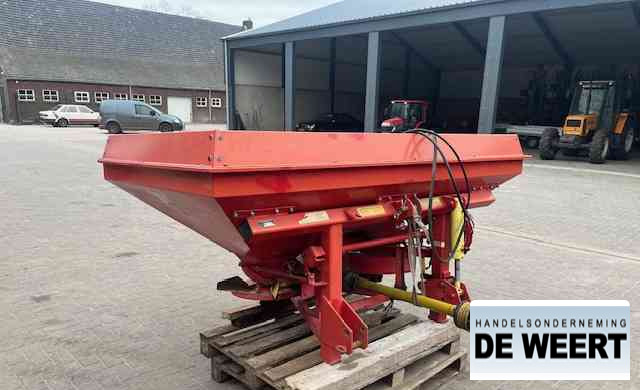 Lely centerliner stooier , front aandrijving - Distributeur d'engrais: photos 1 Lely centerliner stooier , front aandrijving - Distributeur d'engrais: photos 1
