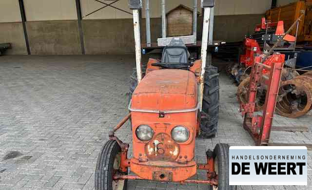 Renault type 50 smalspoor traktor - Micro tracteur: photos 4 Renault type 50 smalspoor traktor - Micro tracteur: photos 4