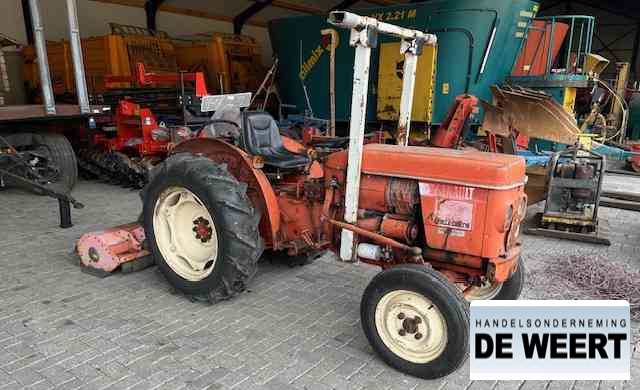 Renault type 50 smalspoor traktor - Micro tracteur: photos 1 Renault type 50 smalspoor traktor - Micro tracteur: photos 1