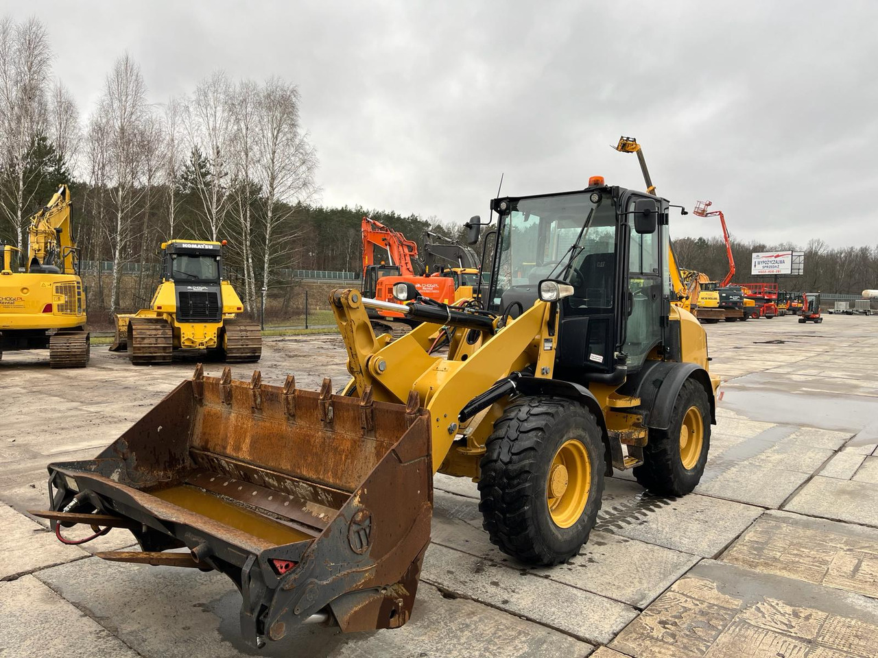 Caterpillar 908M - Chargeuse sur pneus: photos 1 Caterpillar 908M - Chargeuse sur pneus: photos 1