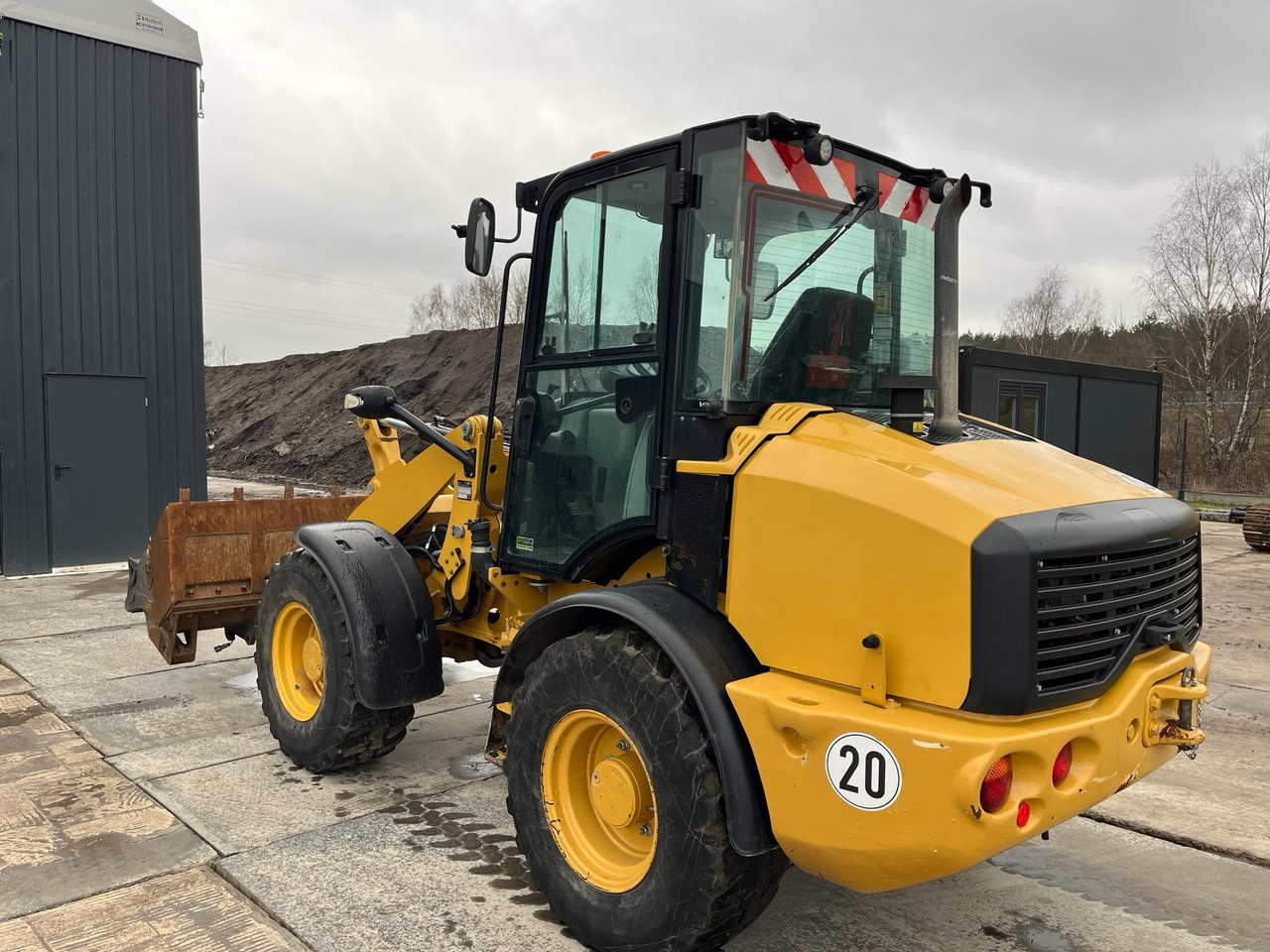 Caterpillar 908M - Chargeuse sur pneus: photos 3 Caterpillar 908M - Chargeuse sur pneus: photos 3