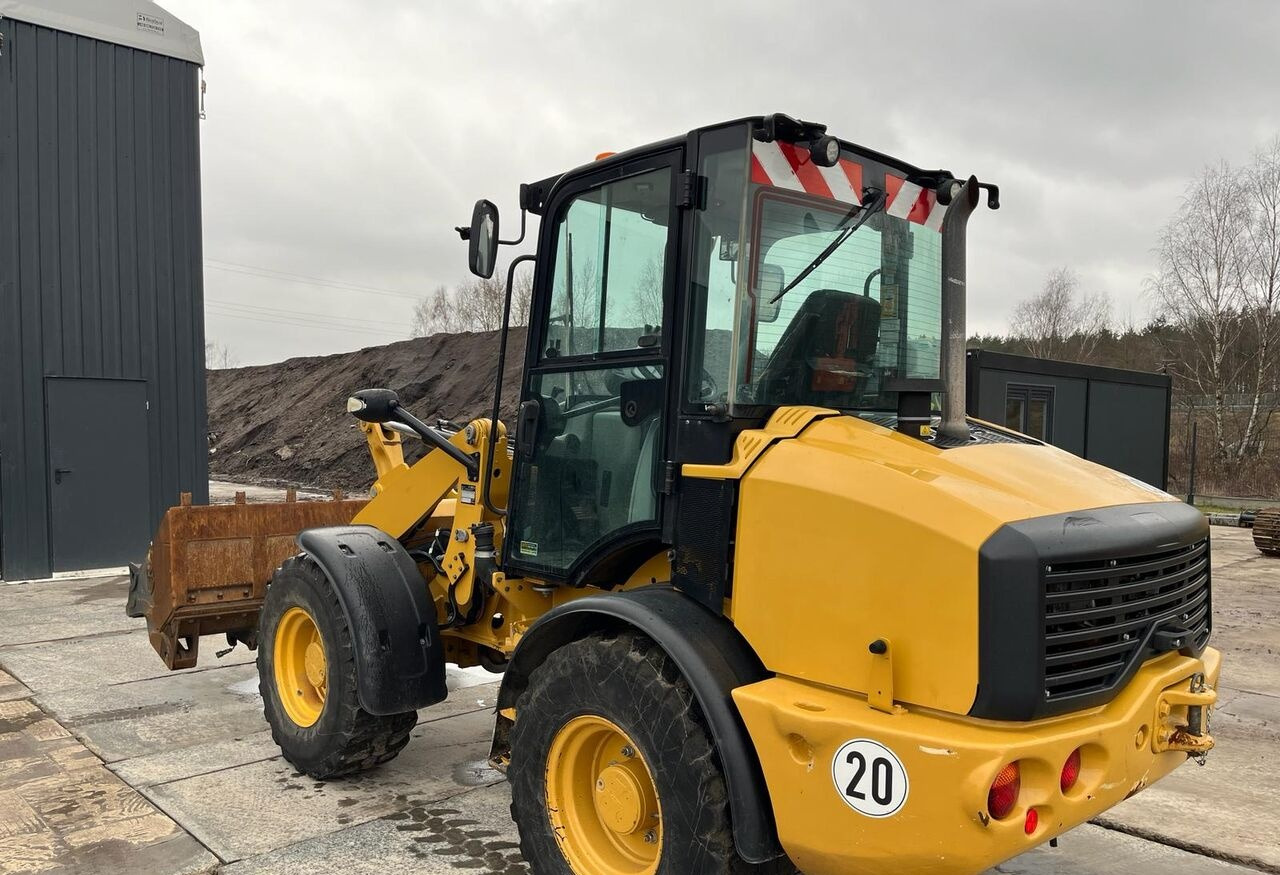 Caterpillar 908M - Chargeuse sur pneus: photos 4 Caterpillar 908M - Chargeuse sur pneus: photos 4