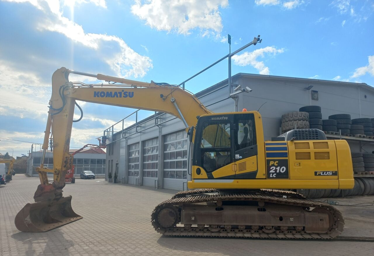 Komatsu Komatsu PC 210LC-10 - Pelle sur chenille: photos 5 Komatsu Komatsu PC 210LC-10 - Pelle sur chenille: photos 5