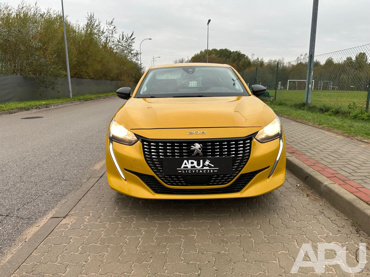 PEUGEOT 208 1,2 VAN - Voiture: photos 2 PEUGEOT 208 1,2 VAN - Voiture: photos 2