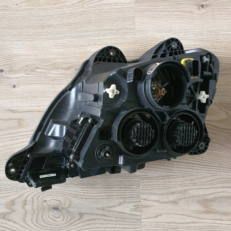 DAF XF 106 FULL LED XENON RECHTS OE nieuw 1857527 - Feu avant pour Camion: photos 2 DAF XF 106 FULL LED XENON RECHTS OE nieuw 1857527 - Feu avant pour Camion: photos 2