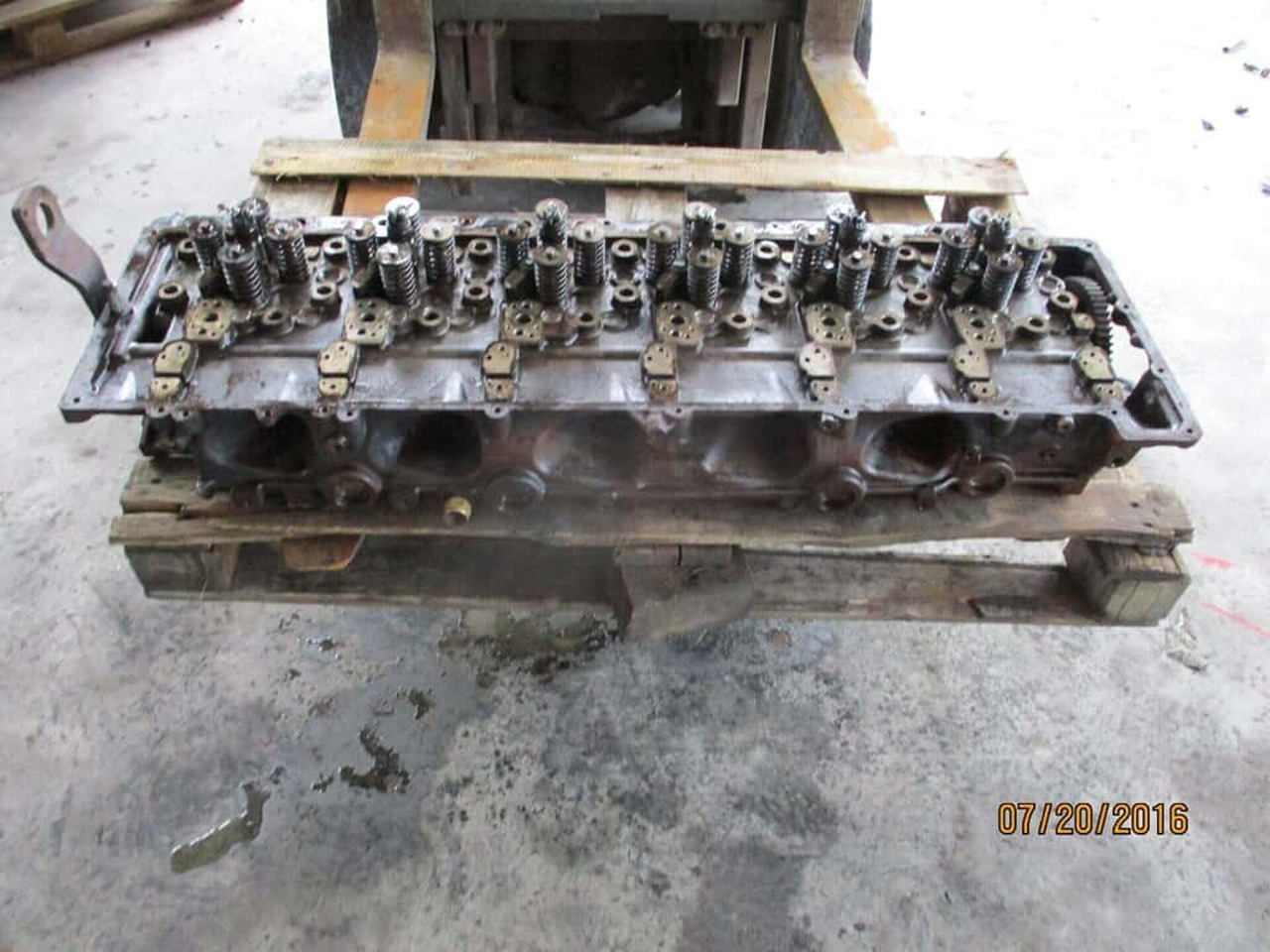 MAN D3876 CILINDERKOP 51031006492U - Culasse pour Camion: photos 2 MAN D3876 CILINDERKOP 51031006492U - Culasse pour Camion: photos 2