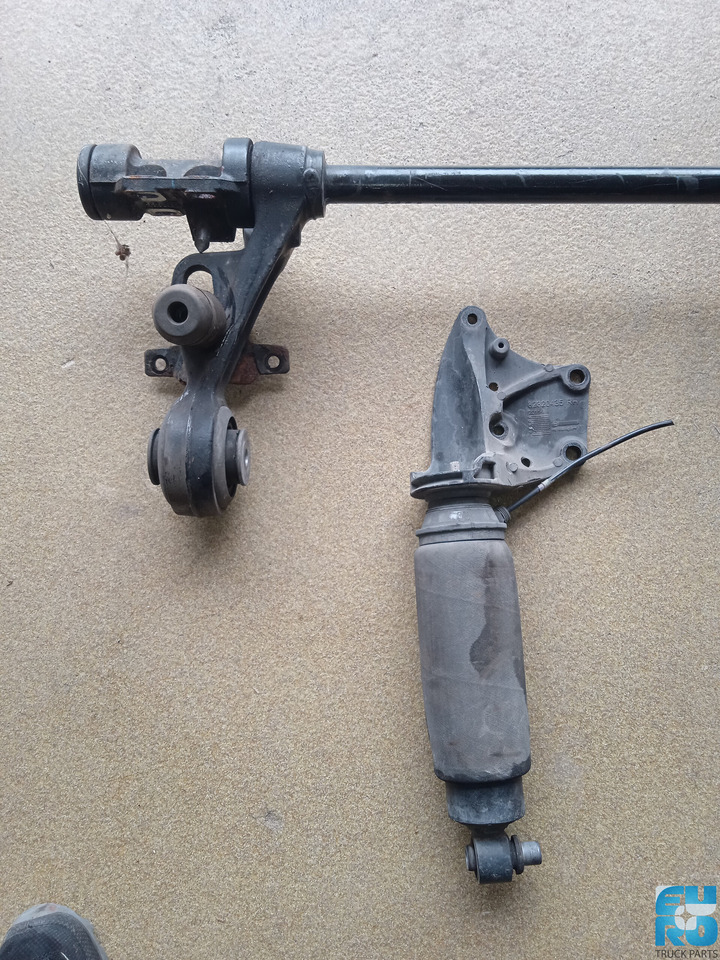 RENAULT TRUCK T CABINE STABILISATOR >2014 GEBRUIKT 7421874554U - Barre stabilisatrice pour Camion: photos 3 RENAULT TRUCK T CABINE STABILISATOR >2014 GEBRUIKT 7421874554U - Barre stabilisatrice pour Camion: photos 3