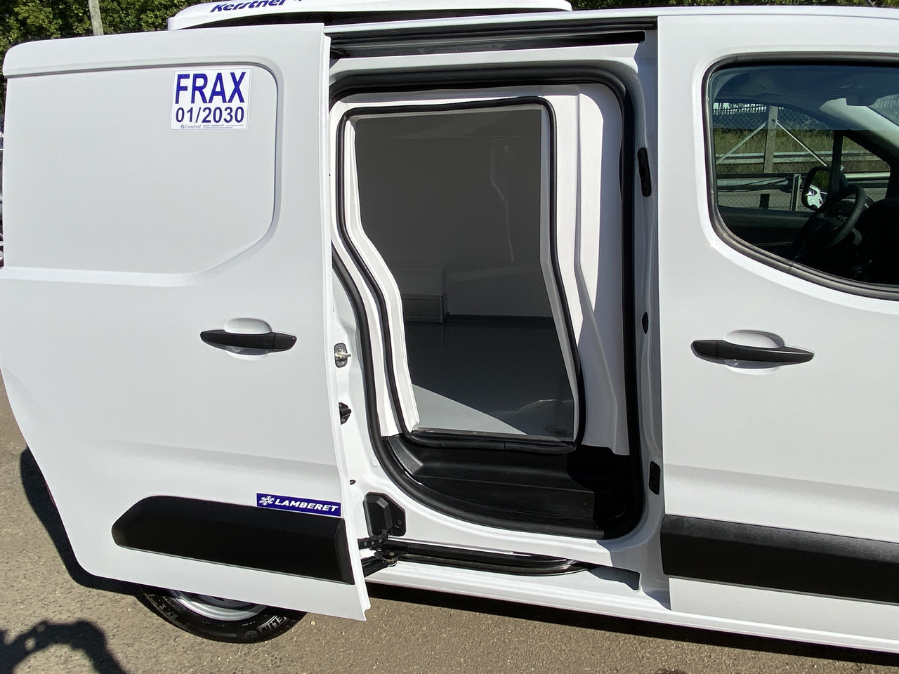 Opel Combo - Véhicule utilitaire frigorifique: photos 5 Opel Combo - Véhicule utilitaire frigorifique: photos 5