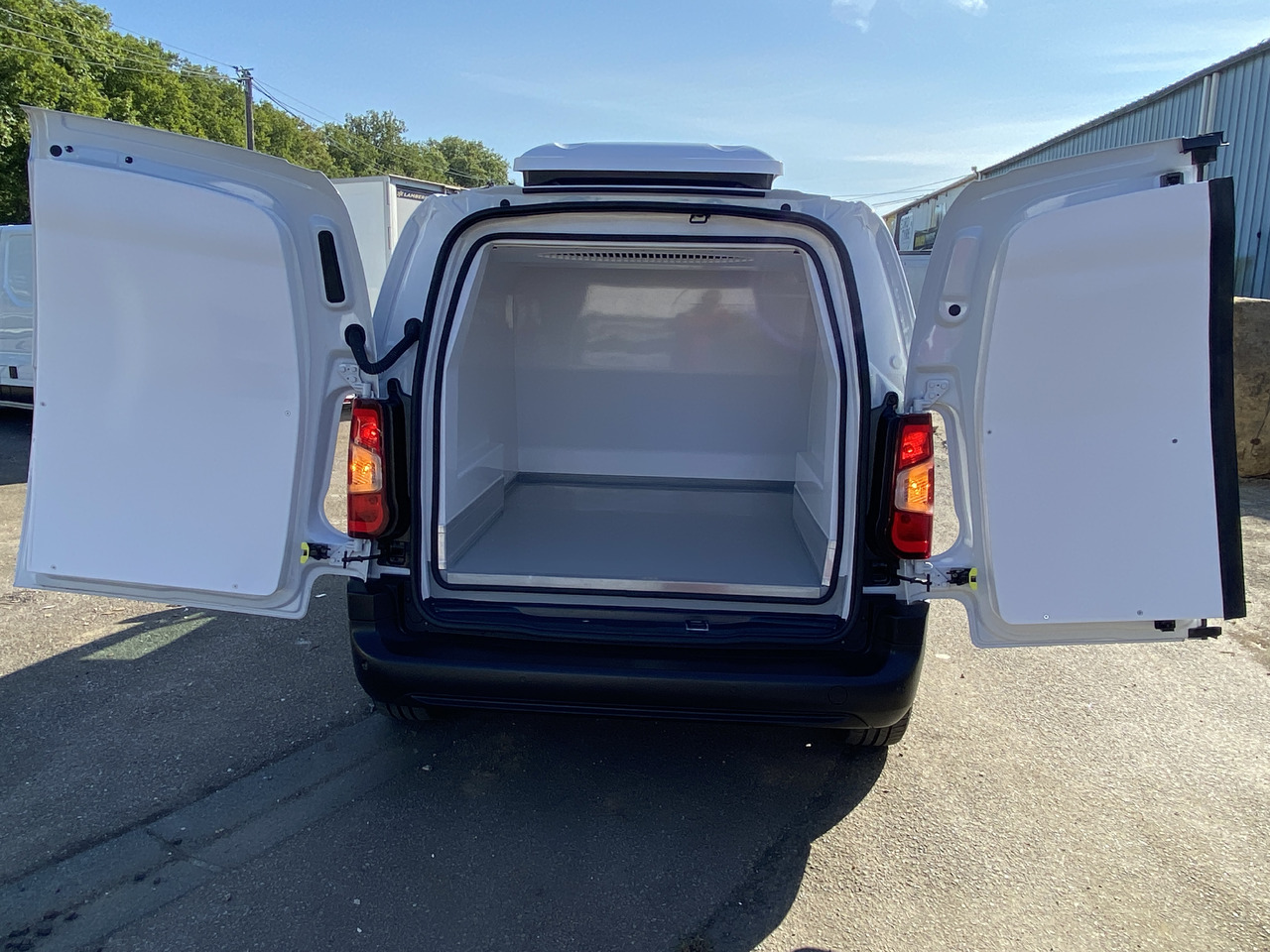 Opel Combo - Véhicule utilitaire frigorifique: photos 3 Opel Combo - Véhicule utilitaire frigorifique: photos 3