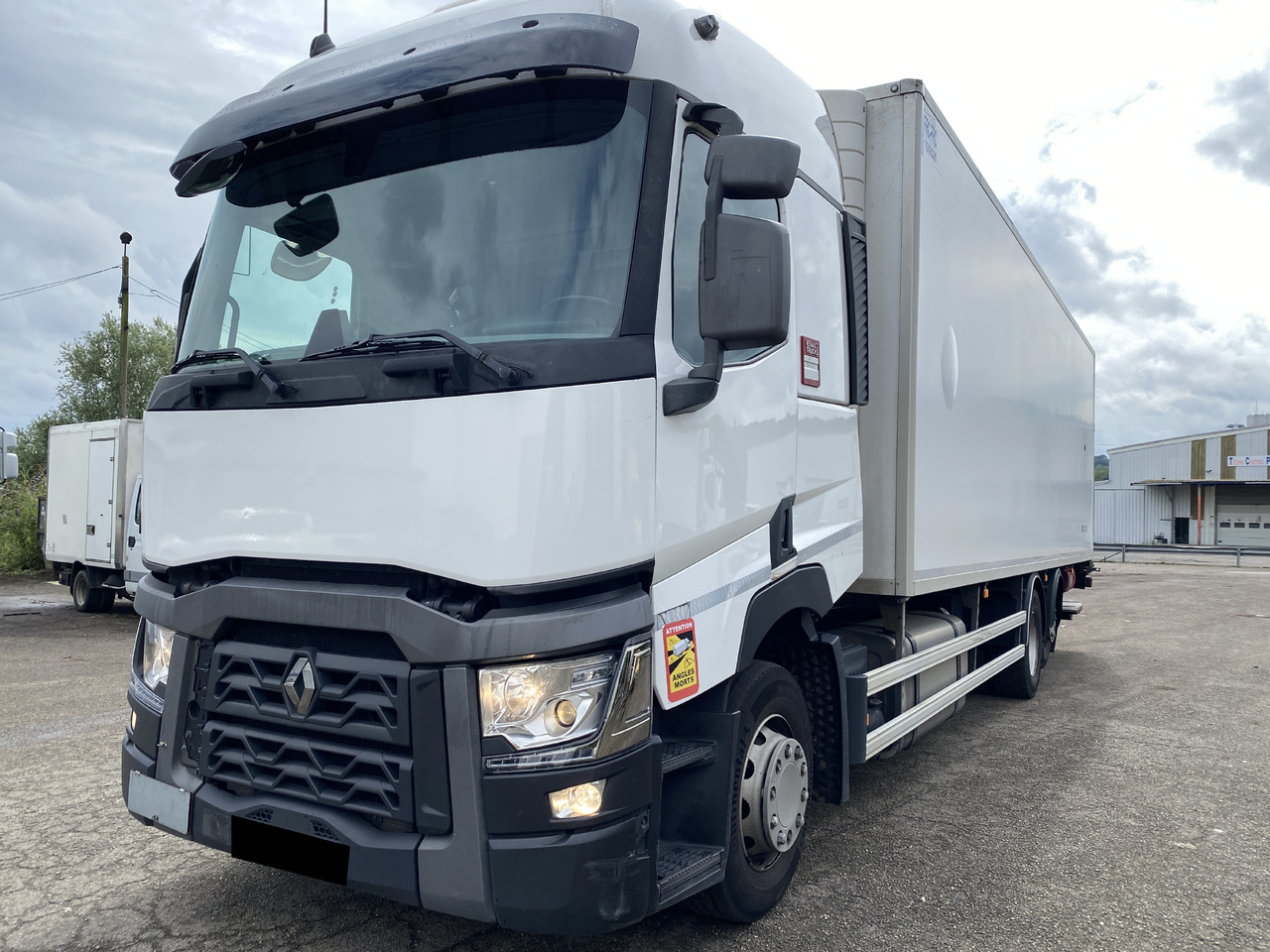 RENAULT T - Camion frigorifique: photos 1 RENAULT T - Camion frigorifique: photos 1