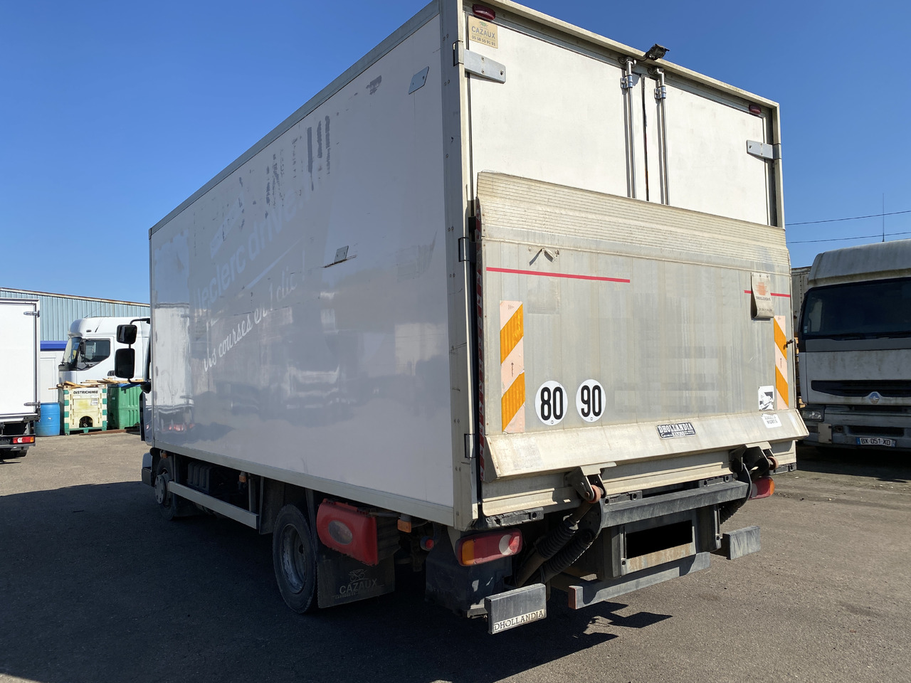 RENAULT midlum frigorifique - Camion frigorifique: photos 5 RENAULT midlum frigorifique - Camion frigorifique: photos 5