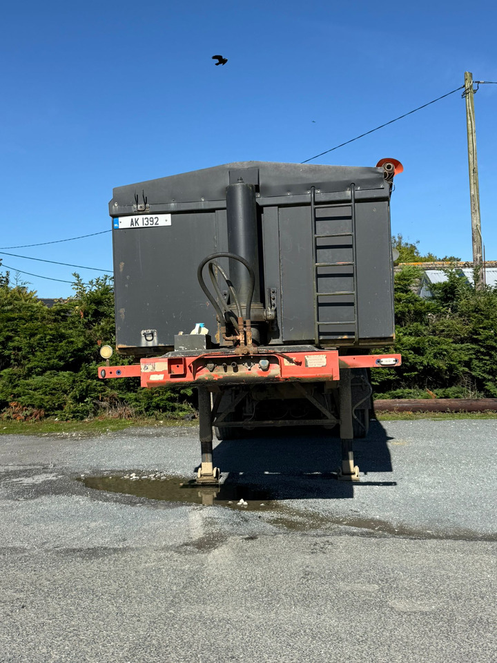 2004 Dennison Tri-axle Bulk Tipping Trailer - Semi-remorque benne: photos 3 2004 Dennison Tri-axle Bulk Tipping Trailer - Semi-remorque benne: photos 3